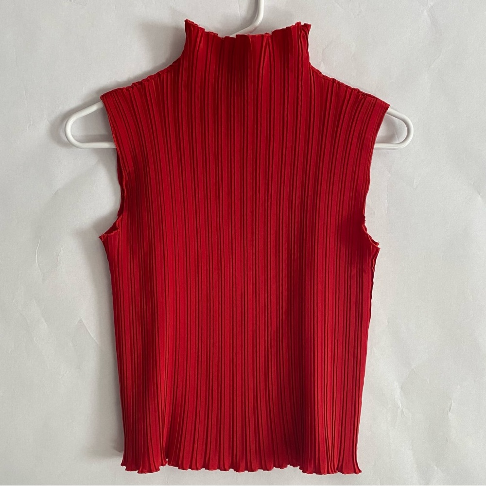 Pleated red top